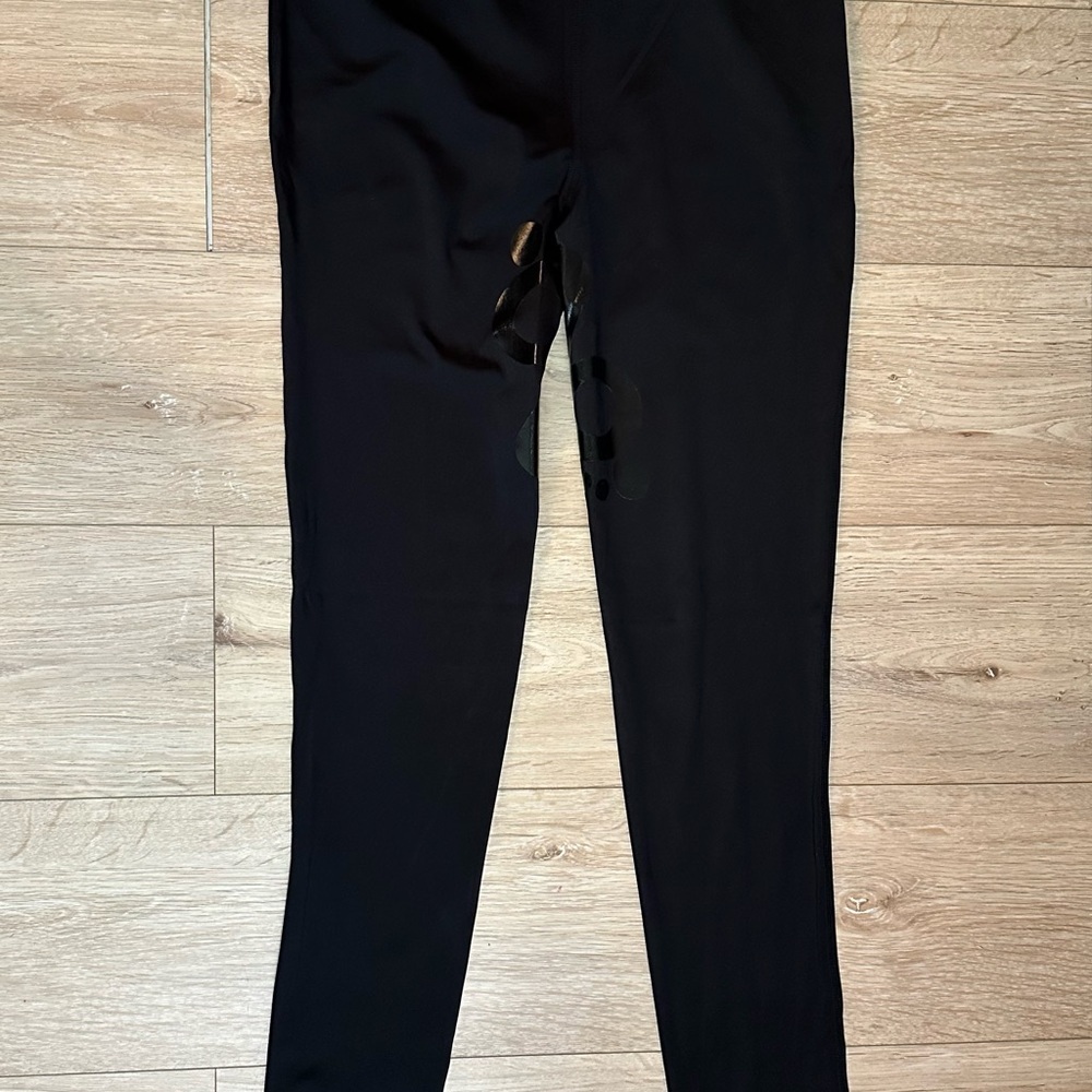 Perfect Balance World Black Leggings- Yoga - Pilates - Barre -Workout Leggings - Picture 4 of 7
